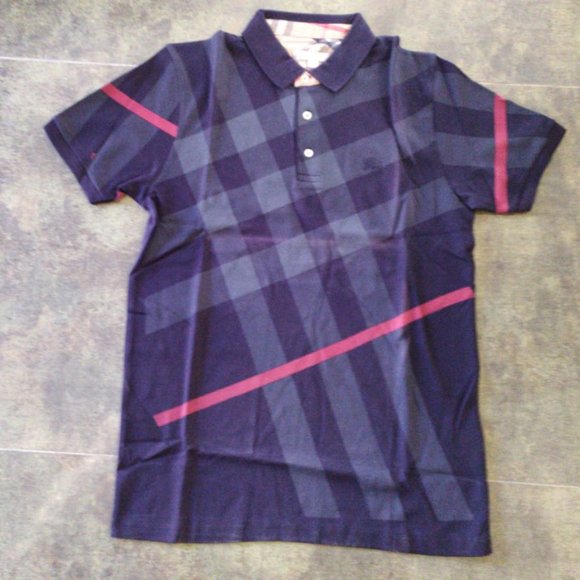 Burberry new season tshirtwith sort sleevs